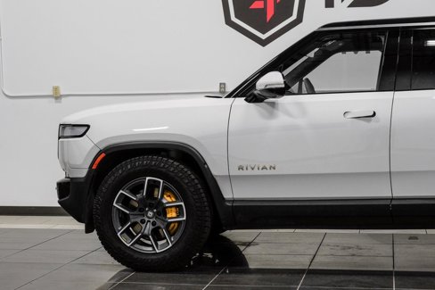 Used 2023 Rivian R1S Adventure image 18