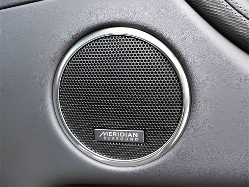 New 2025 Land Rover Discovery Sport Dynamic SE image 16