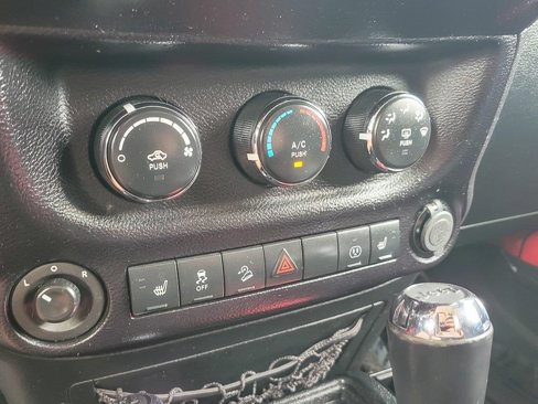 Certified 2016 Jeep Wrangler Unlimited Sport image 16