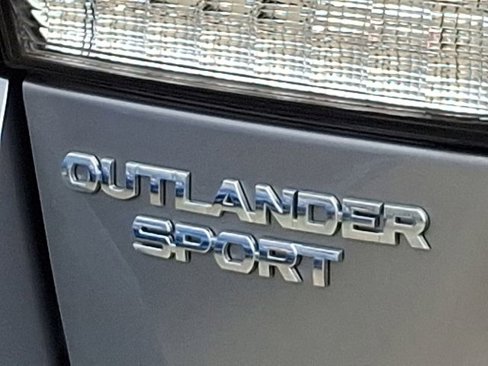 Used 2021 Mitsubishi Outlander Sport Black Edition image 32