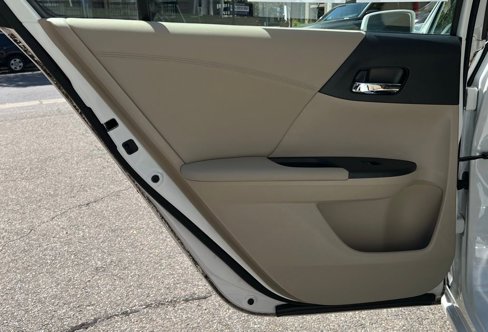 Used 2014 Honda Accord EX-L image 25