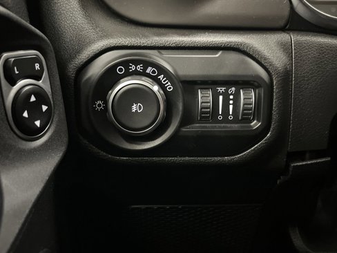 Used 2020 Jeep Wrangler Unlimited Sport S image 23