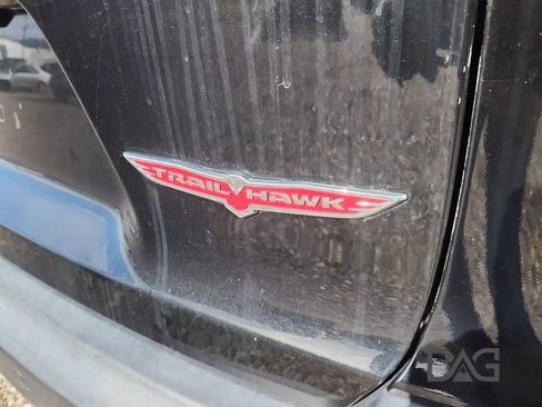 Used 2021 Jeep Cherokee Trailhawk image 22