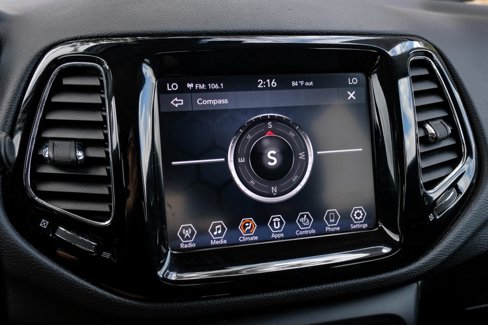 Used 2021 Jeep Compass Limited image 40