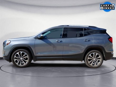 Used 2021 GMC Terrain SLT image 2