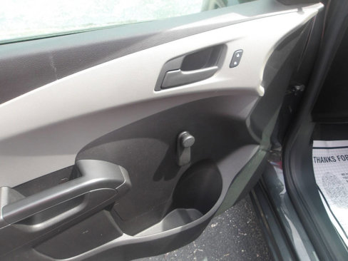 Used 2016 Chevrolet Sonic LS image 9
