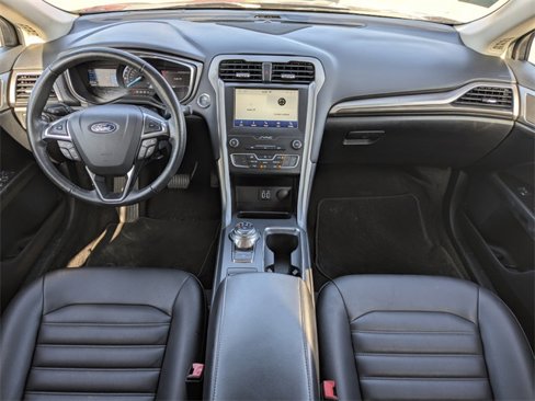Used 2020 Ford Fusion SEL image 17
