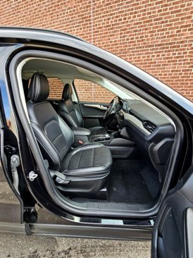 Used 2021 Ford Escape SEL image 10