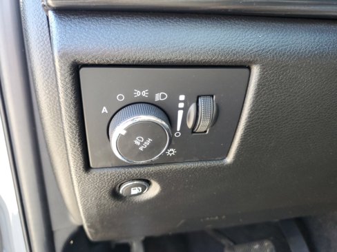 Used 2021 Jeep Grand Cherokee Laredo X image 11
