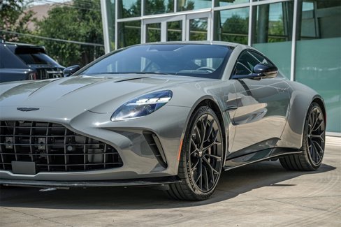 New 2025 Aston Martin V8 Vantage Coupe image 9