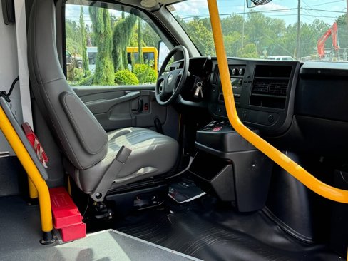 Used 2014 Chevrolet Express 3500 image 24