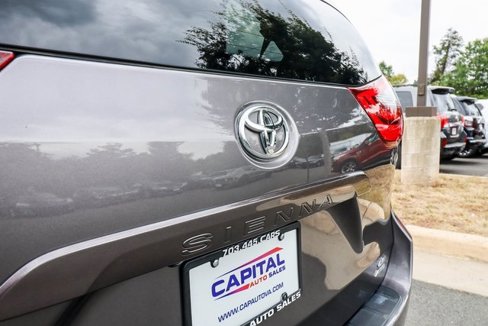 Used 2015 Toyota Sienna LE image 21