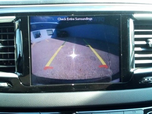 Used 2018 Chrysler Pacifica Touring Plus w/ Tire & Wheel Group image 21