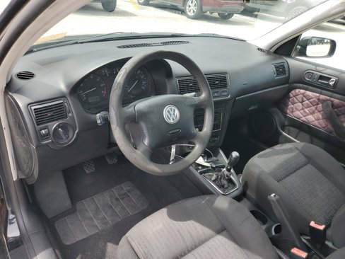 Used 2004 Volkswagen Golf GL image 12