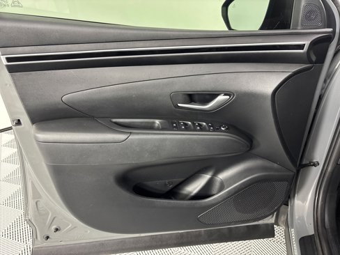 Used 2024 Hyundai Tucson SE image 14