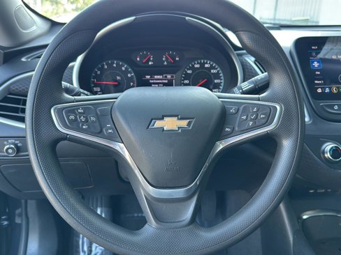 Used 2023 Chevrolet Malibu LT image 17