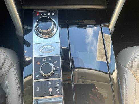 Used 2017 Land Rover Discovery HSE image 20