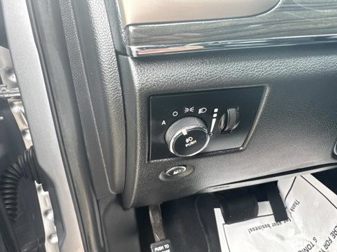 Used 2014 Jeep Grand Cherokee Overland w/ Advanced Technology Group image 20