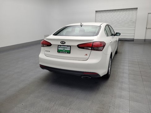 Used 2017 Kia Forte S w/ S Technology Package image 7