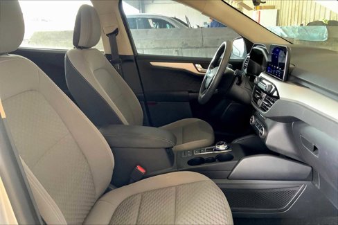 Certified 2020 Ford Escape SE image 8