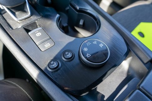 Used 2021 Nissan Rogue SV image 27