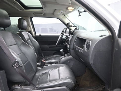 Used 2015 Jeep Patriot High Altitude image 23