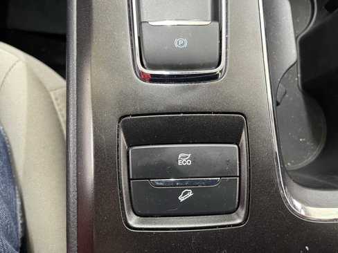 Used 2018 Ford Fusion S image 27