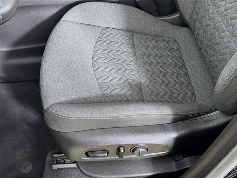 Used 2022 Chevrolet Equinox LT image 18