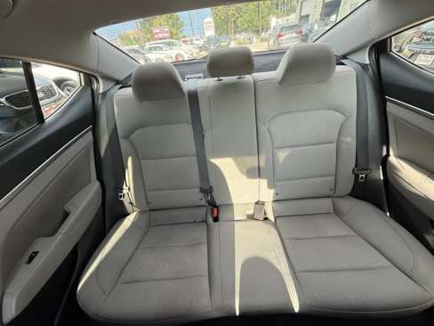 Used 2018 Hyundai Elantra SEL image 17
