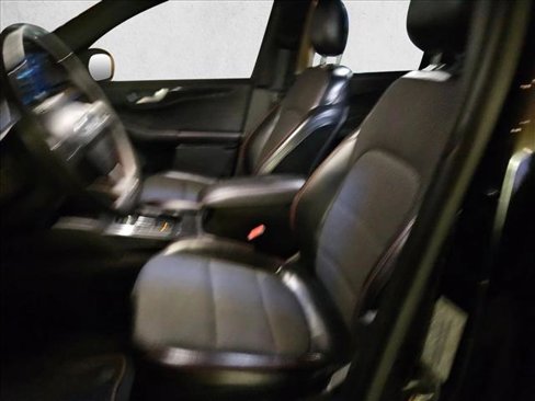 Used 2023 Ford Escape ST-Line image 19