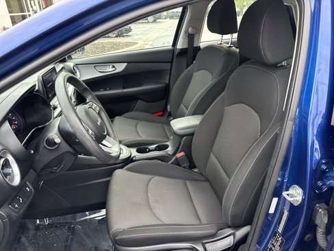 Used 2023 Kia Forte LXS w/ LXS Technology Package image 13
