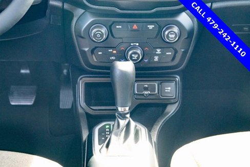 Used 2020 Jeep Renegade Latitude image 33