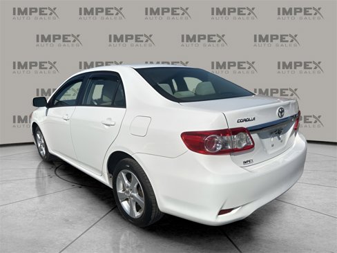 Used 2012 Toyota Corolla LE image 3