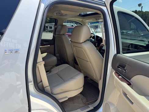 Used 2013 Chevrolet Tahoe LTZ image 18