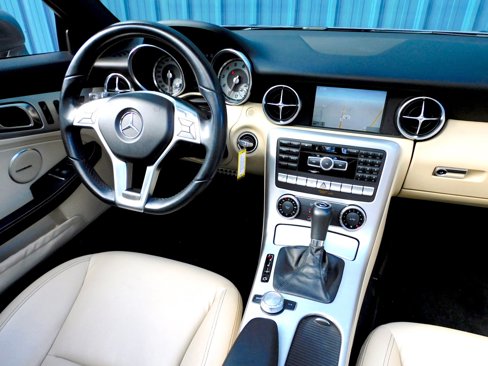 Used 2013 Mercedes-Benz SLK 250 image 10