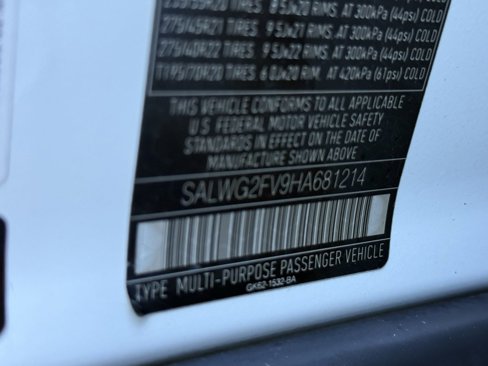 Used 2017 Land Rover Range Rover Sport SE image 23
