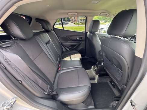 Used 2020 Buick Encore Preferred w/ Safety Package image 18