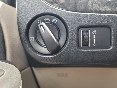 Used 2017 Dodge Grand Caravan SXT image 17