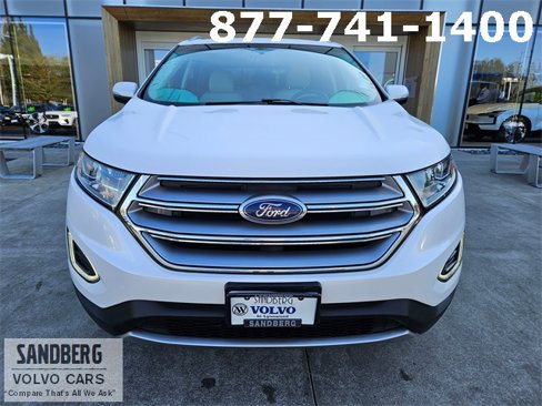 Used 2016 Ford Edge Titanium w/ Technology Package image 2