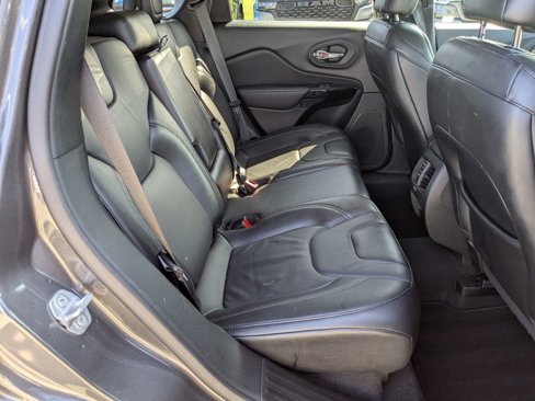 Certified 2023 Jeep Cherokee Altitude Lux image 32