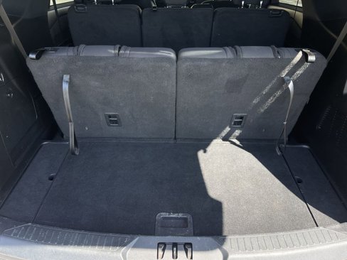 Used 2020 Ford Explorer XLT image 24