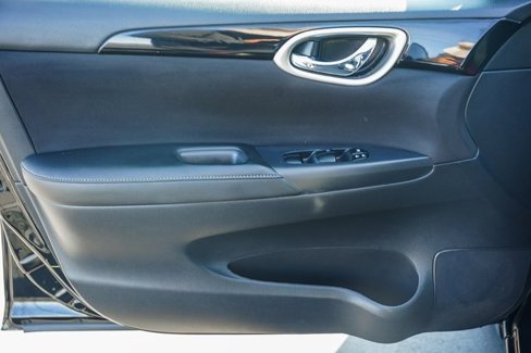 Certified 2016 Nissan Sentra SV w/ Driver's Assist Package image 21