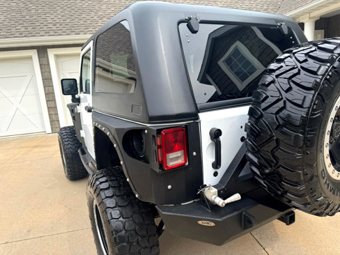 Used 2017 Jeep Wrangler Rubicon w/ Power Convenience Group image 36