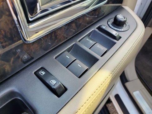 Used 2015 Lincoln Navigator L 4WD image 9