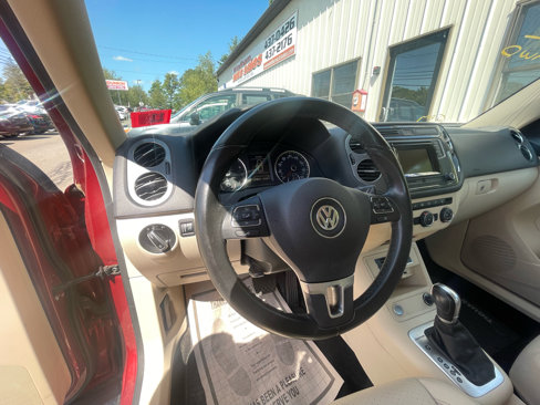 Used 2016 Volkswagen Tiguan S image 12