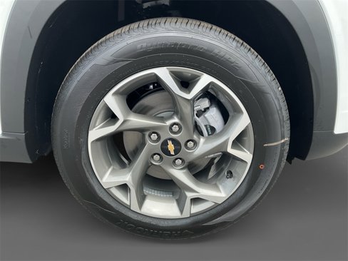 New 2026 Chevrolet Trax LT w/ Driver Confidence Package image 15