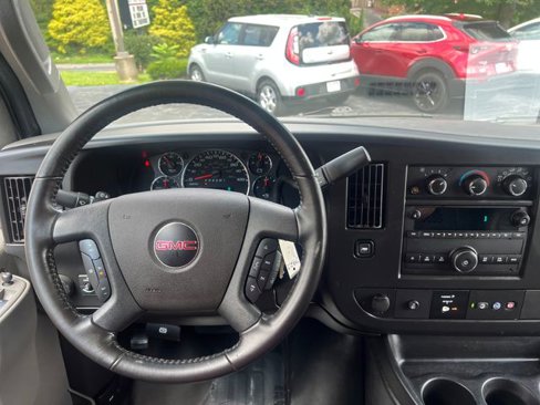 Used 2022 GMC Savana 2500 w/ Driver Convenience Package image 27