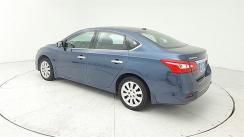 Used 2017 Nissan Sentra SV image 4