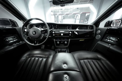 Used 2007 Rolls-Royce Phantom Sedan image 16