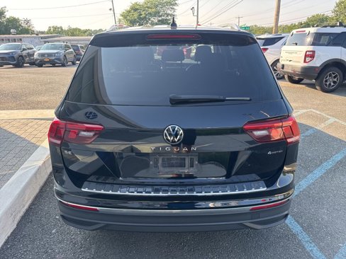 Used 2022 Volkswagen Tiguan SE image 6